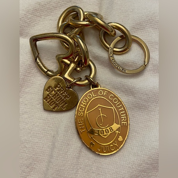 RARE VINTAGE 2008 Juicy Couture Gold Tone Keychain/Purse Charm with Two Charms - Picture 3 of 10